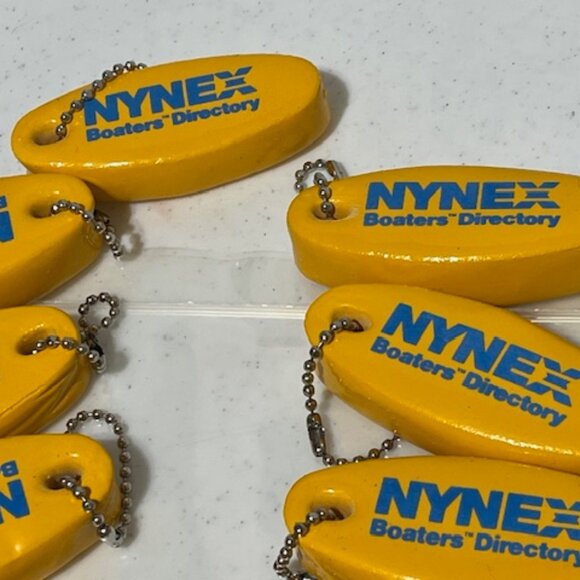 VTG 80's NYNEX Boaters' Directory Vinyl Coated Floating Keychains 10 PIECES - Picture 9 of 11